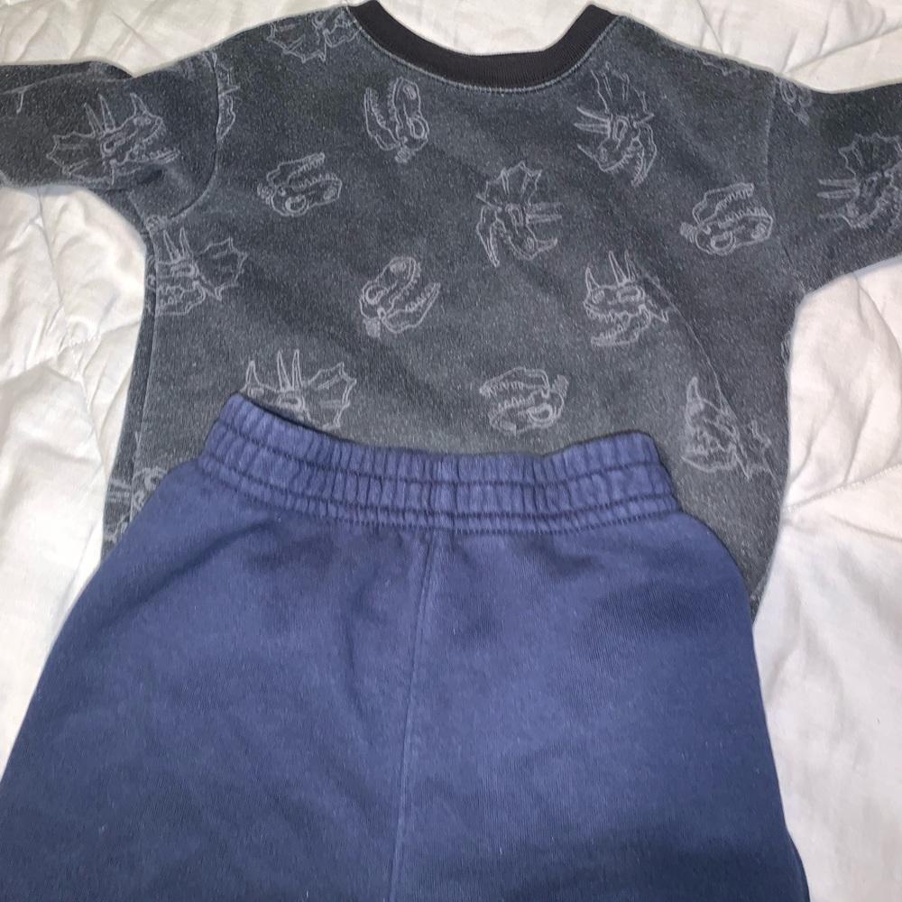 Sweater and sweatpants sold together
